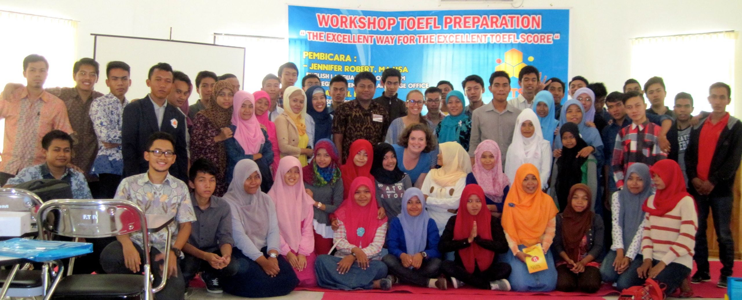 University students and faculty prepare for the TOEFL in a series of four workshops.