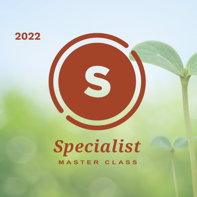 class of 2022 logo green